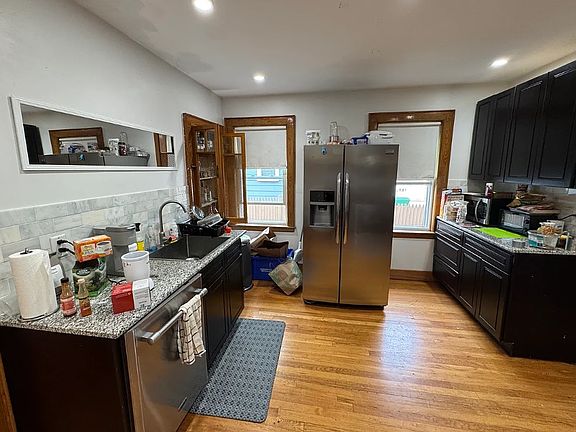 5th image of 16 Renfrew St #1B