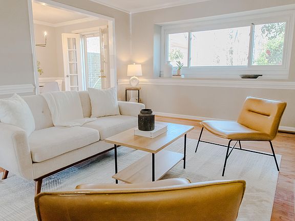 4th image of 2884 Wycliff Rd