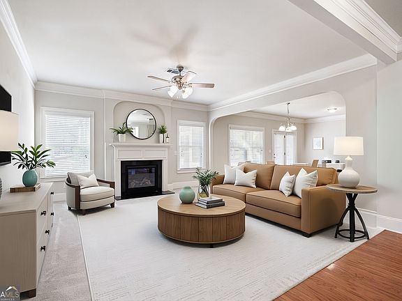 3rd image of 66 Lanier Rdg