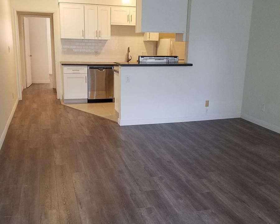 1st image of 6016 Whitsett Ave APT 6