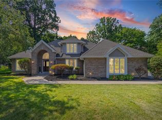 6 Crabtree Cir, Webster, NY 14580