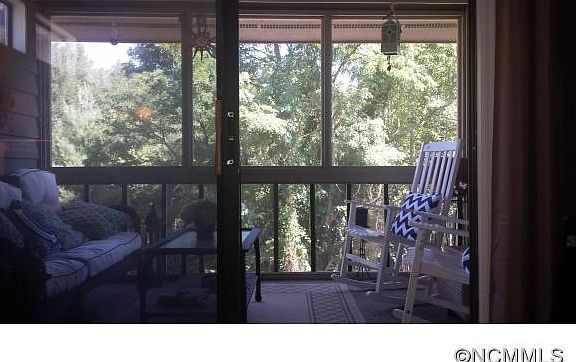 5th image of 47 Lake Dr APT K13