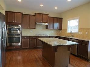2nd image of 456 Fieldview Ln