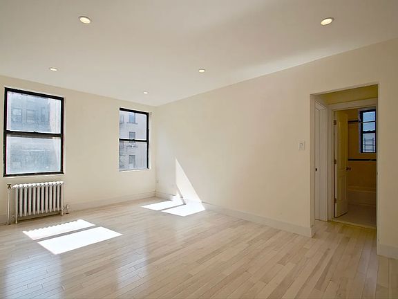 5th image of 4101 Broadway #10A