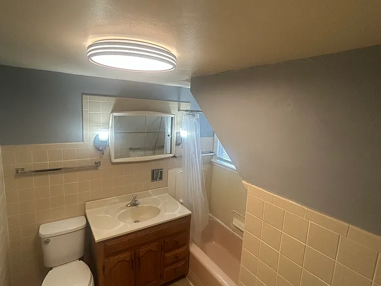 409 W Mulberry St #1 — Photo 9