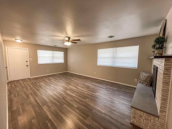 4th image of 404 S Evergreen Ave