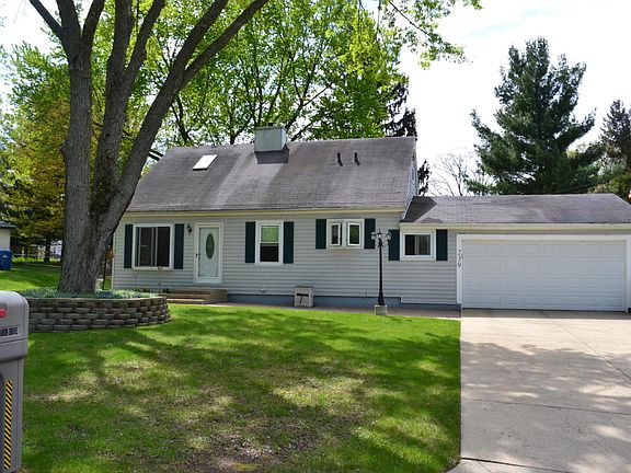 2nd image of 239 Manor Dr