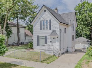 538 Raymond St, Elgin, IL 60120