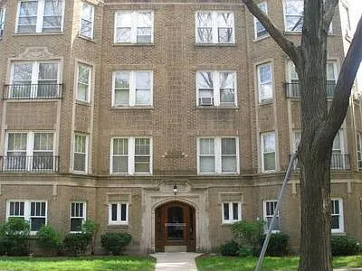 7048 N Washtenaw Ave APT 2 photo 1