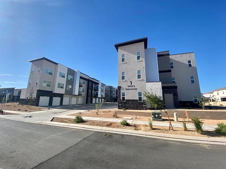 5801 S Garnet Dr #1204 — Photo 27