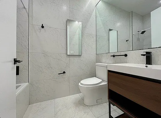 Rented by eRealty Advisors USA Inc | media 8