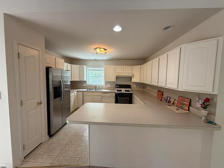2 Club House Ln — Photo 6