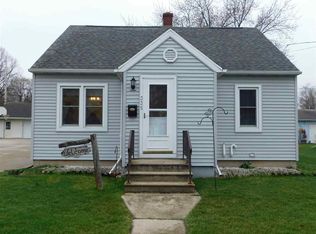 335 8th St, Menasha, WI 54952