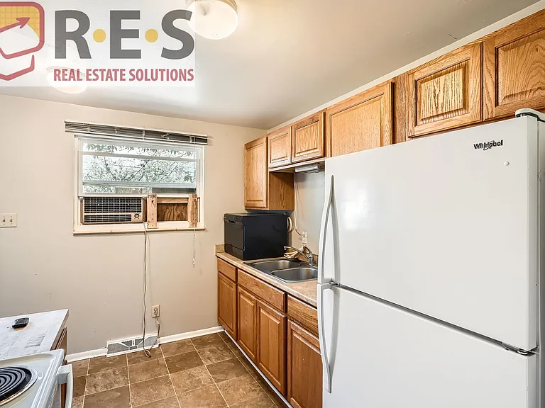 1225 S Ames St — Photo 7