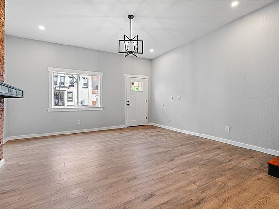 5th image of 833 Spring Garden Ave