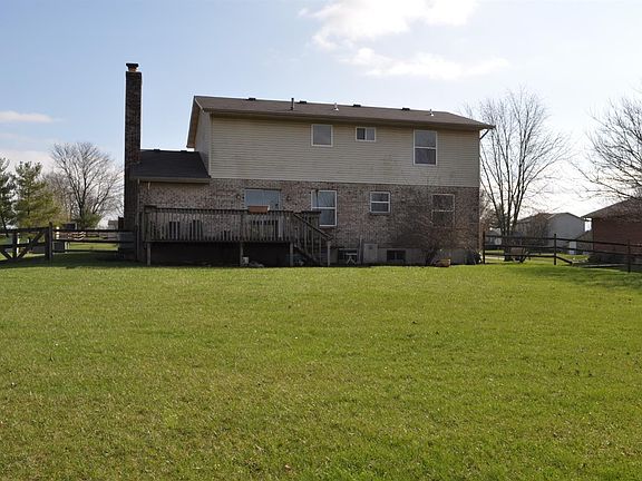 2nd image of 4694 Aspen Dr