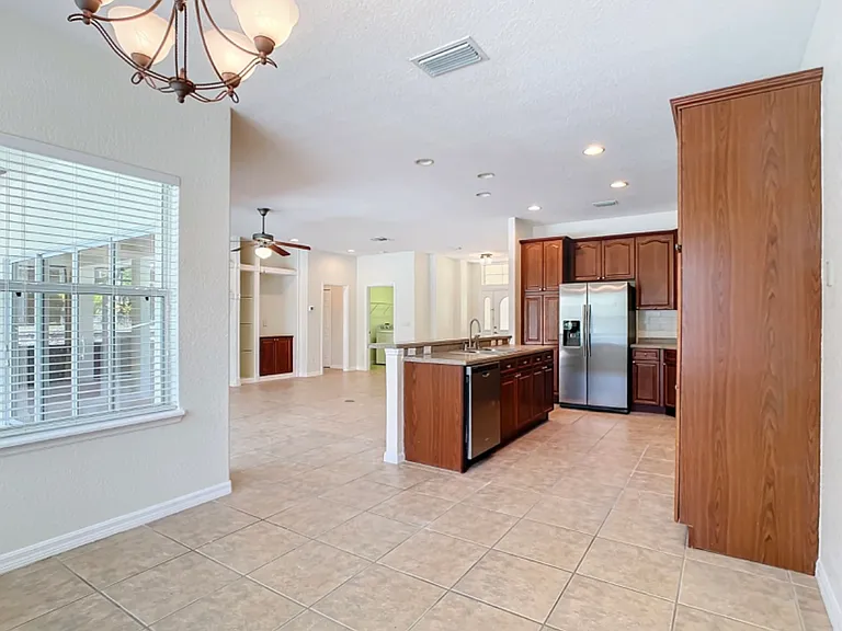10809 Masters Dr — Photo 32