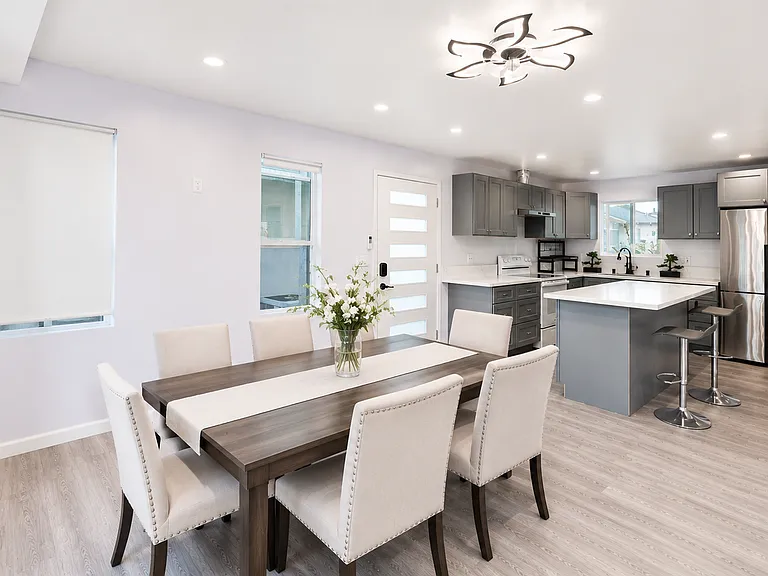 1301 W Laster Ave — Photo 1