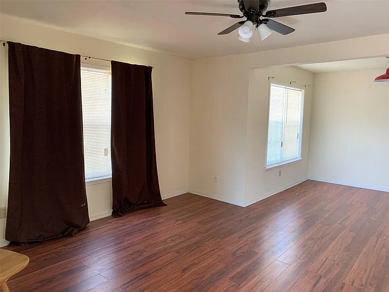 3901 College Main St #B — Photo 10