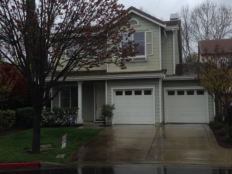 1st image of 208 Abigail Cir