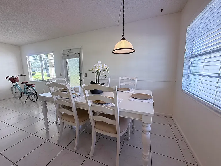 52 Mansfield Dr #B — Photo 10