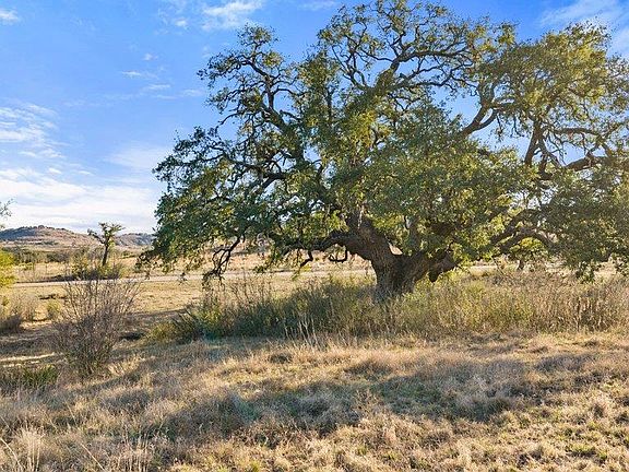 3rd image of 885 Stanton Rd