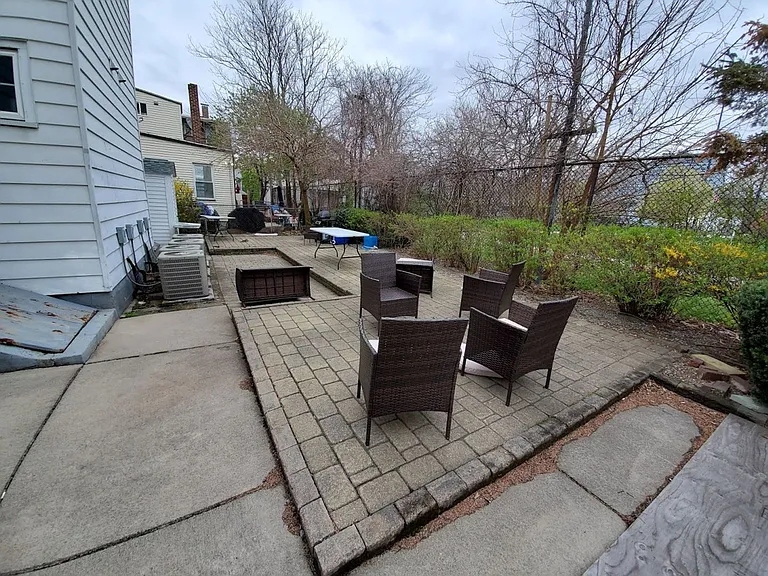 27 Lothrop St #2 — Photo 13
