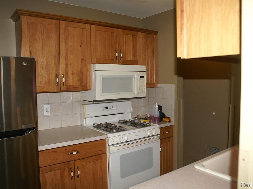 38220 Carolon Blvd, photo 11