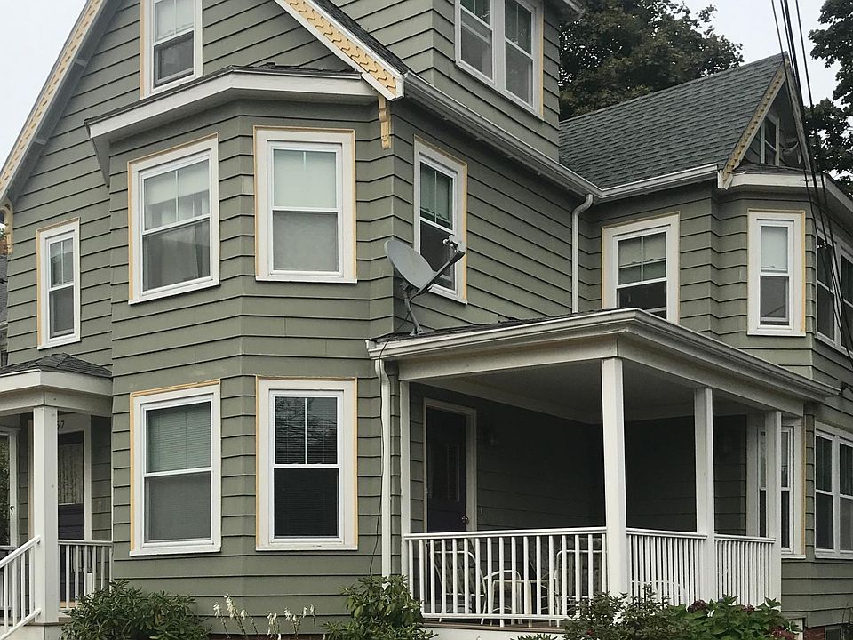 Well maintained residence. Off street parking.