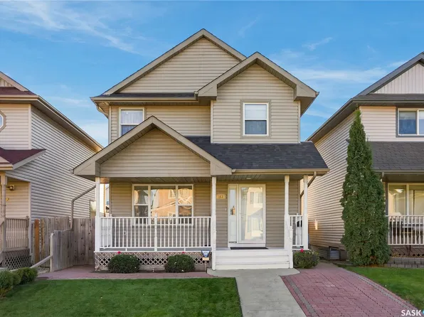 163 Blakeney Crescent, Saskatoon, SK S7L 7N5