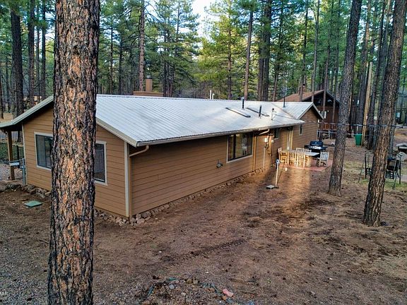 3rd image of 1189 E Malapai Dr