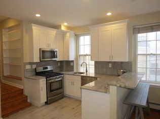 206 Carpenter St, Philadelphia, PA 19147