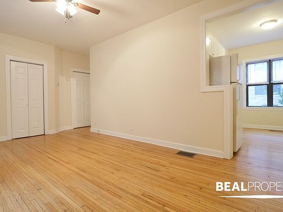 3rd image of 3724.5 N Pine Grove Ave #W2