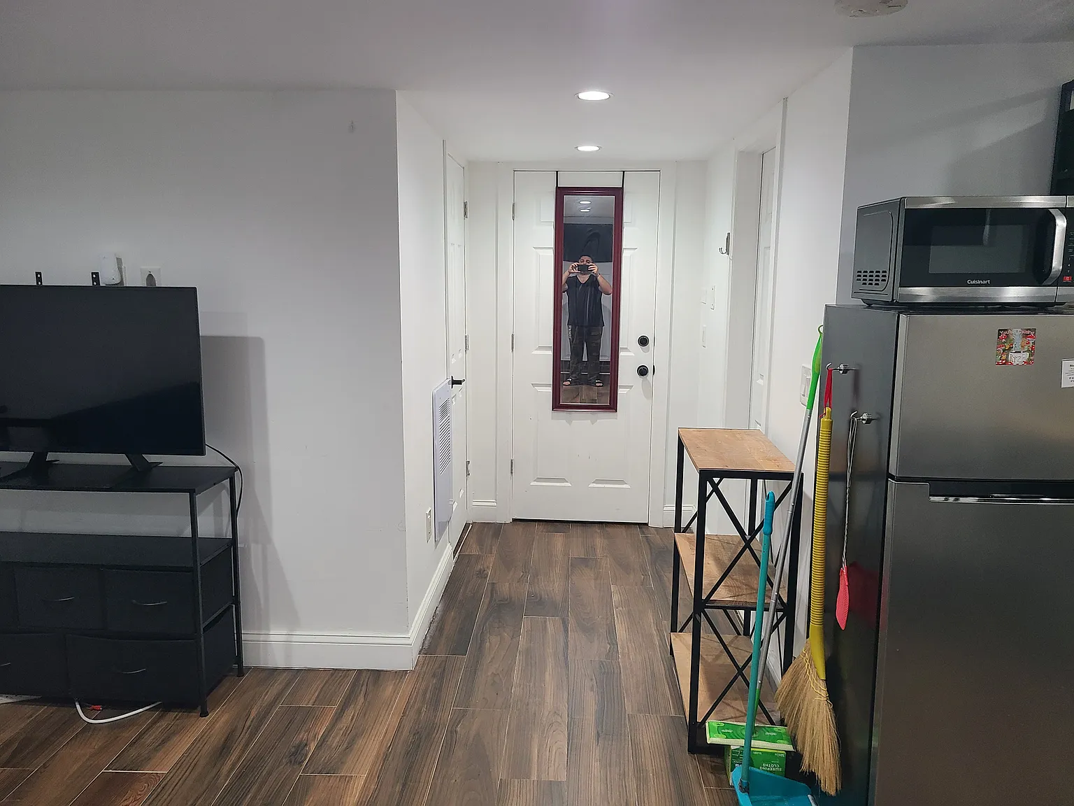 2539 Hubbard St — Photo 3