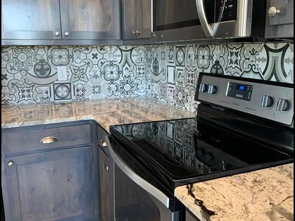 5th image of 3015 Dacy Ln