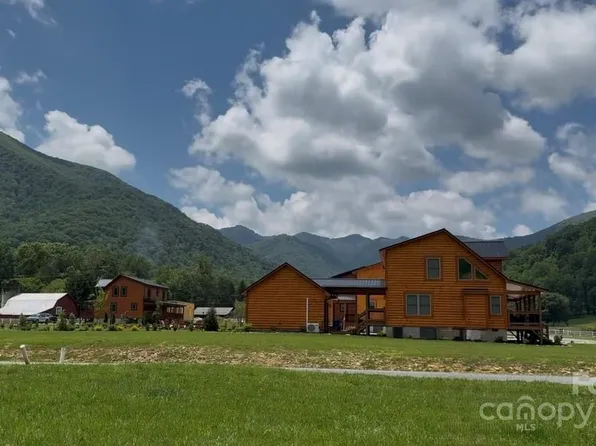 0 Mari Pl #8, Maggie Valley, NC 28751