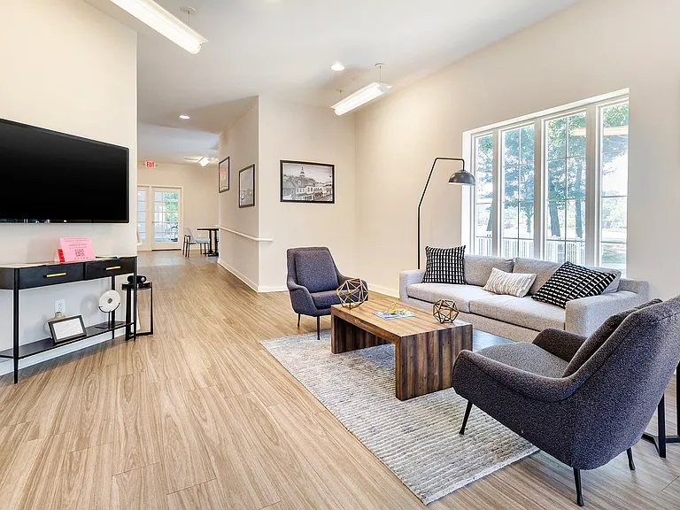 Annapolis Roads Apartments — Photo 8