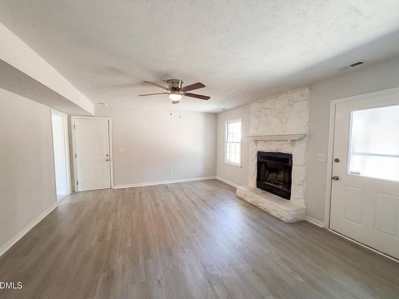 3rd image of 7594 Beverly Dr