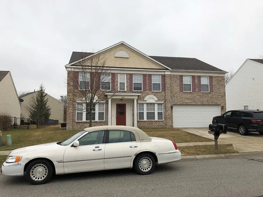 10641 Carrie Ln photo 1