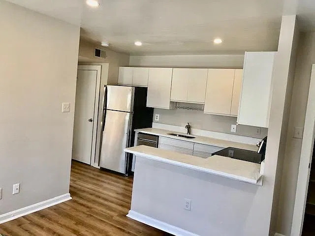 1706 Dewitt Ave — Photo 3