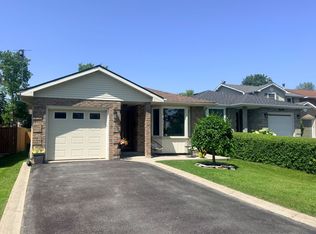 16 Grenadier Dr, Kingston, ON K7K 6E8