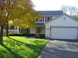 9848 Aquila Rd, Bloomington, MN 55438