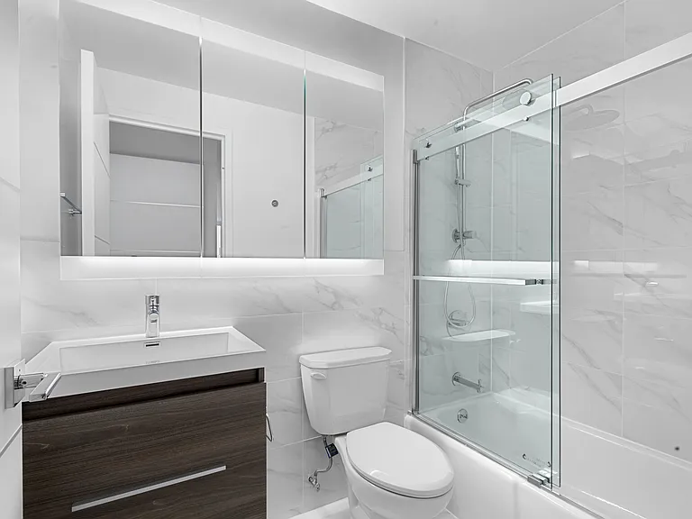 225 Rector Pl #20B — Photo 9