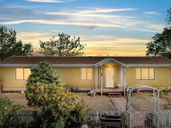 1850 E 10th St, Silver Springs, NV 89429