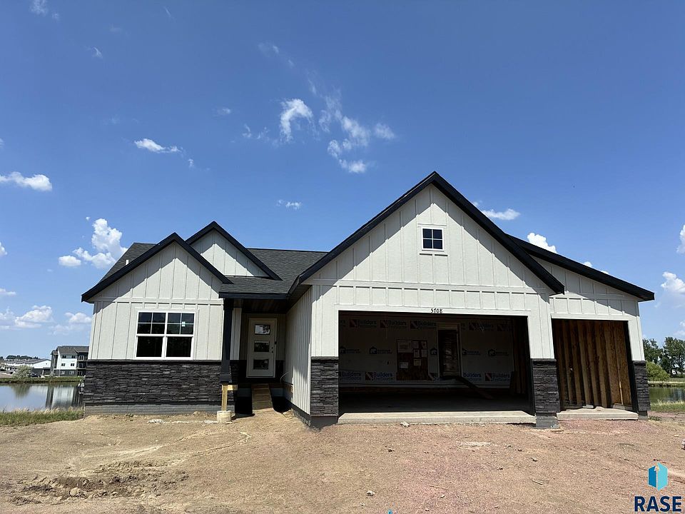 1st image of 5708 E Ashwood Cir