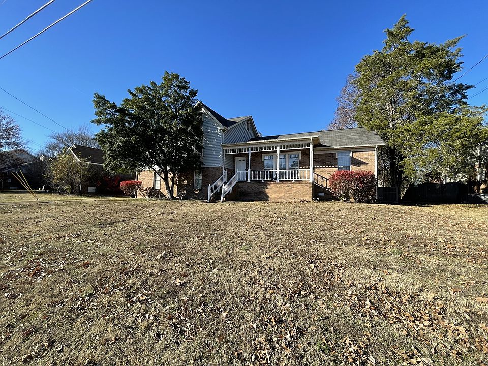 2nd image of 3820 Hillshire Dr