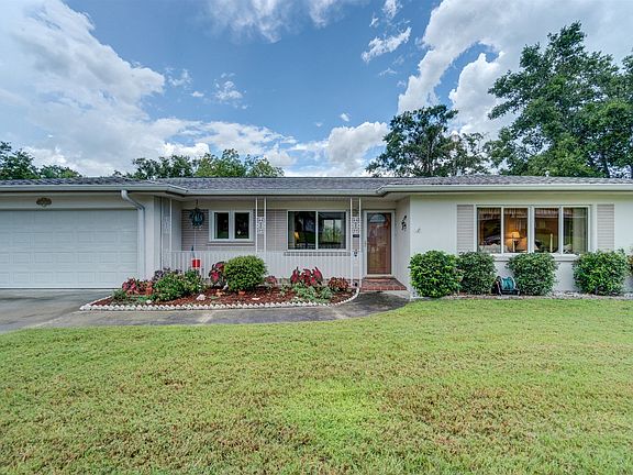 3rd image of 1833 Hunt Ln