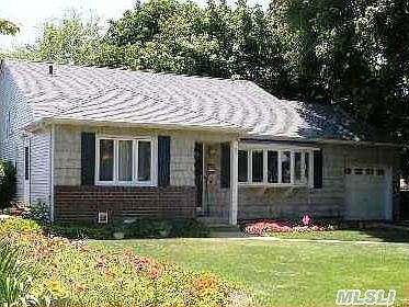 1st image of 5 Manchester Dr