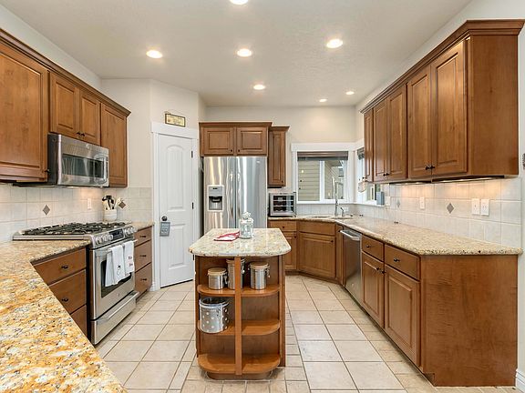 485 Wind River Dr HR (10).jpg