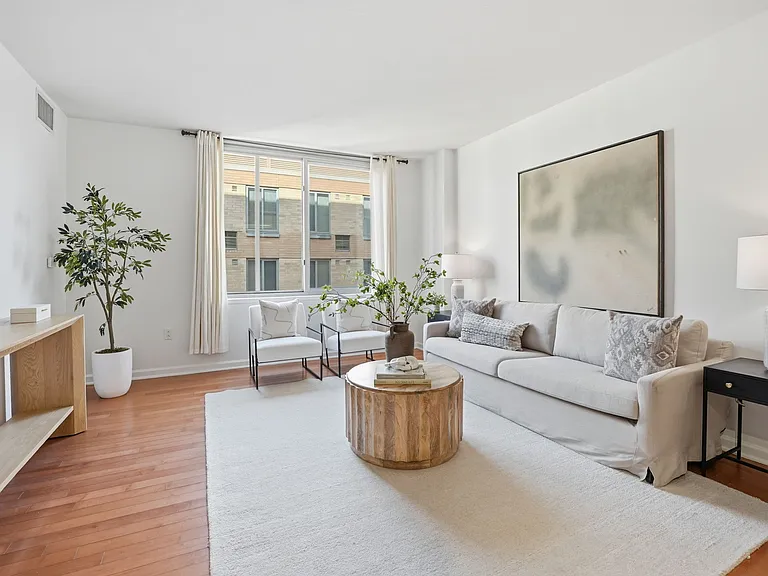 440 L St NW #809 — Photo 4
